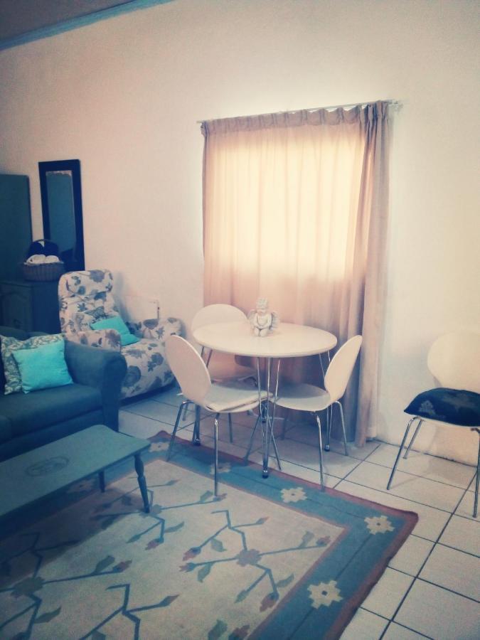 36 Df Strauss Street Apartamento Kleinmond Exterior foto