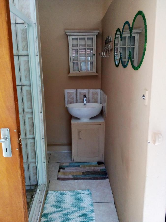 36 Df Strauss Street Apartamento Kleinmond Exterior foto